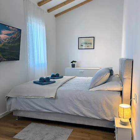 Casa Rinata بيت للعطل *