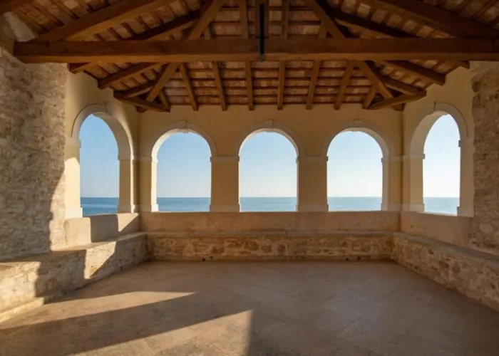 Casa Rinata Feriehus *